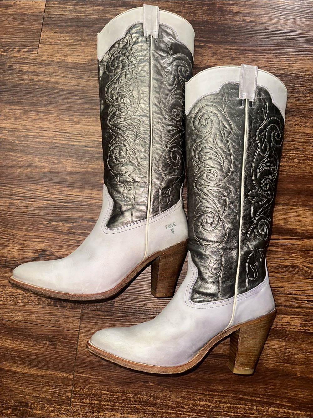 Frye Mustang Tall Western Leather Boots Women’s 10 Silver Gray Lavender Rare